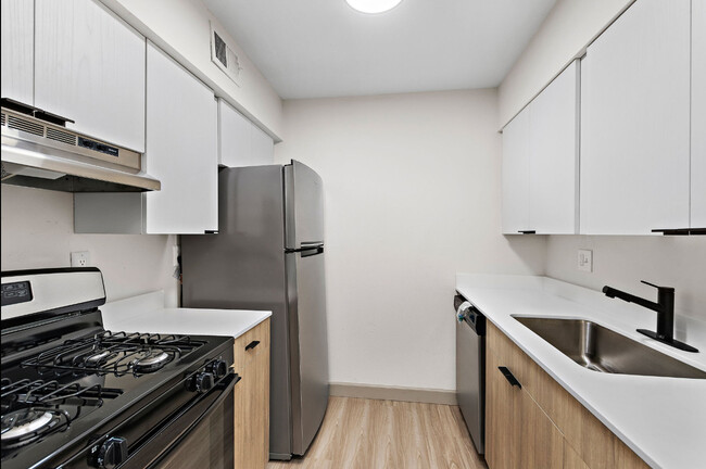 Upgraded Kitchens - Oval Spring Apartments