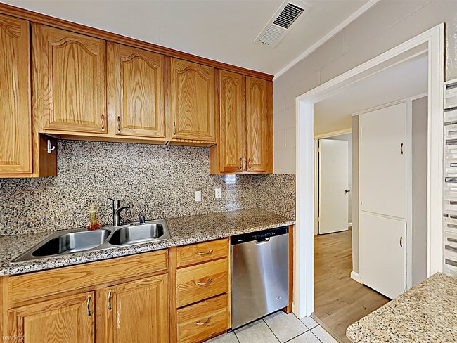 Foto del edificio - 3 br, 2 bath House - 5200 Argo Way