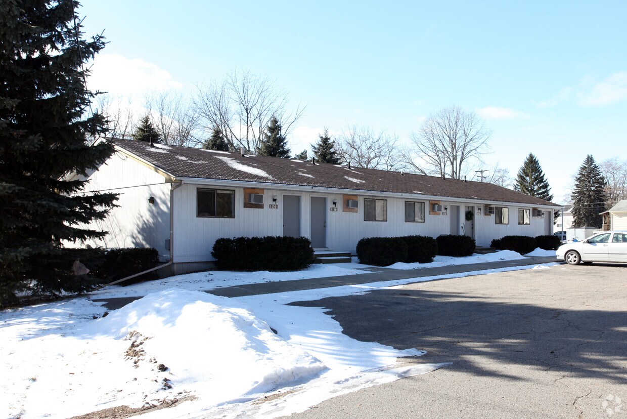 1570 Colby St, Haslett, MI 48840 Apartments in Haslett, MI