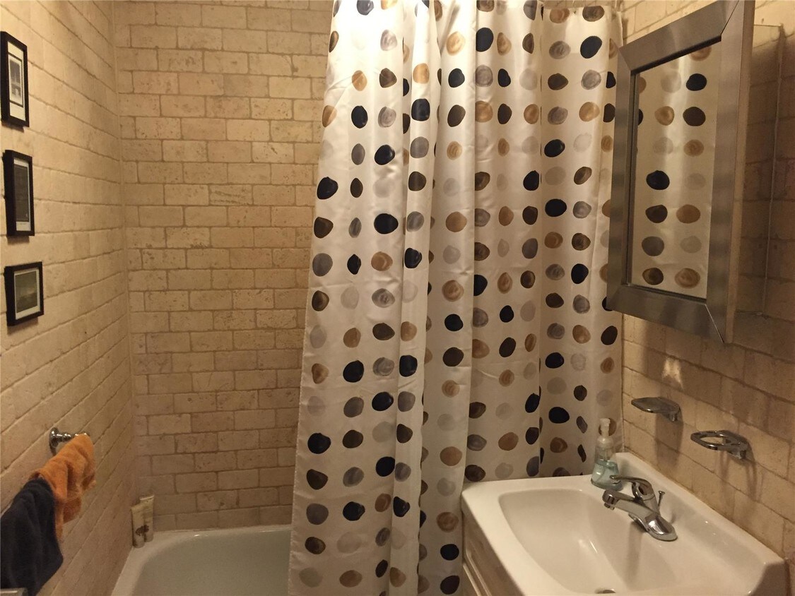 Foto del edificio - 2119 Frederick Douglass Blvd