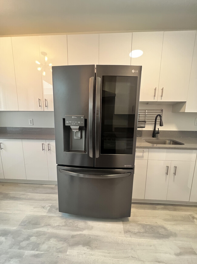 New top of the line appliances - 95 Timothy Cir