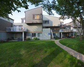 Building Photo - Hillcrest Place