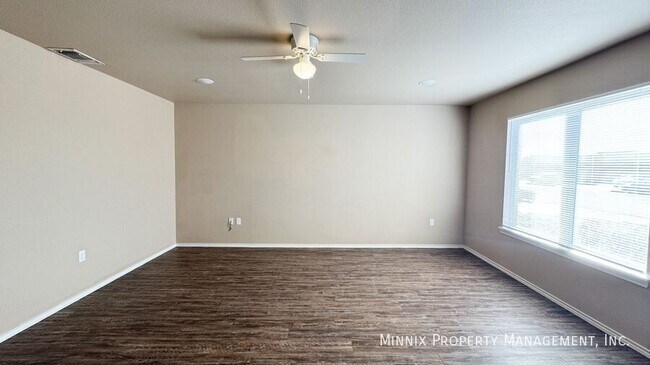 Foto del edificio - 2520 N Ave O