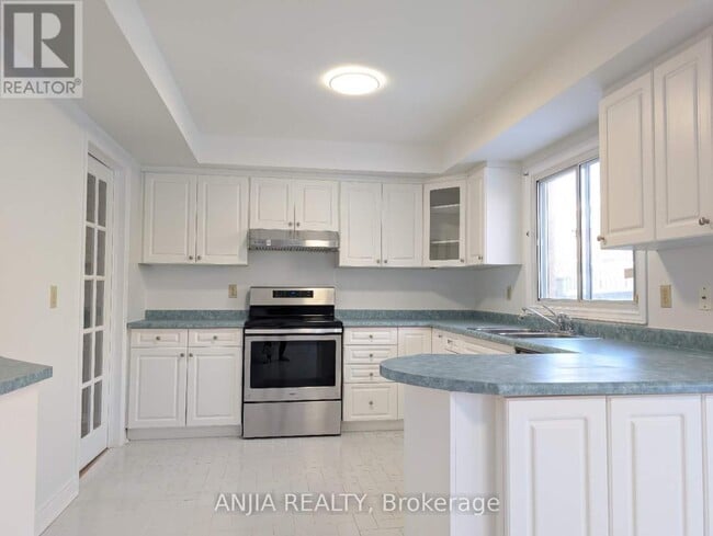 Building Photo - 50 Summerdale Dr