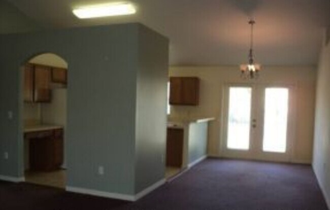 Foto del edificio - Nice 3/2/2 Call to schedule viewing now! W...