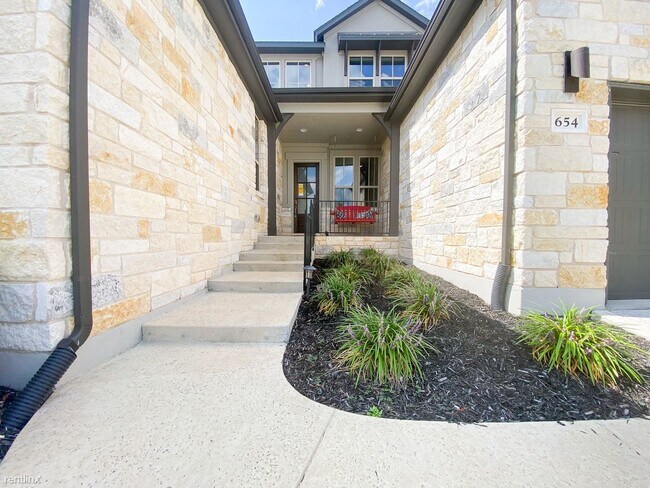 Building Photo - 5 br, 4 bath House - 654 Dayridge Dr