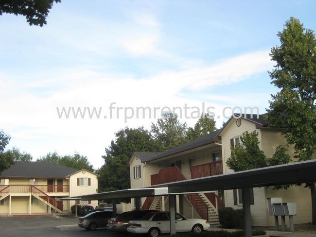 Building Photo - 1668 S Barlow Ln