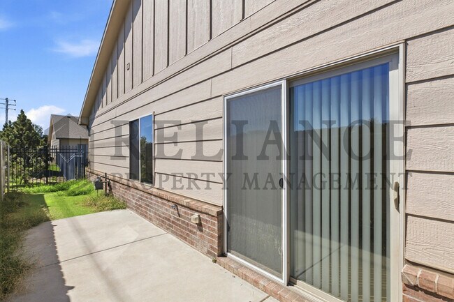 Building Photo - 13601 Hunters View St