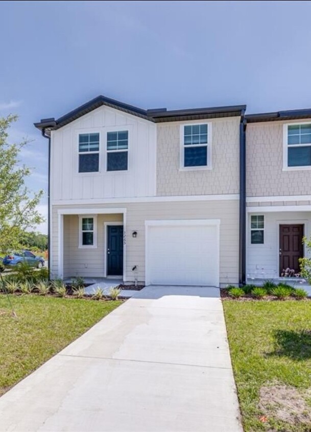 Foto principal - 3265 Vesara Dr