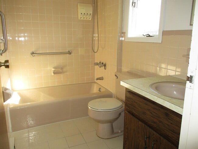 Foto del edificio - 88 Feronia Wy