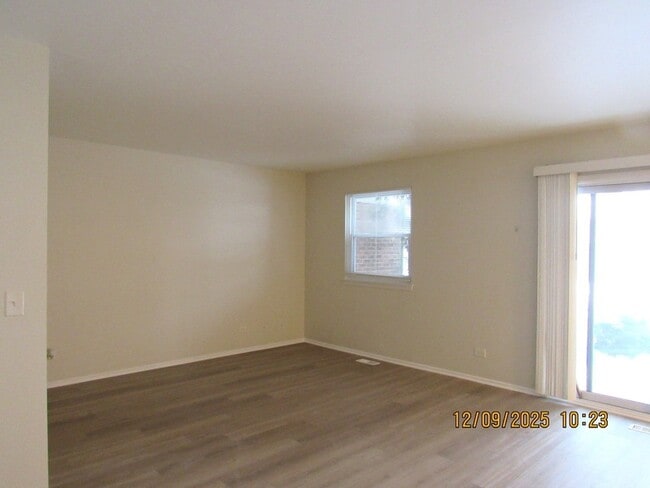 Building Photo - 2790 Glasgow Ct