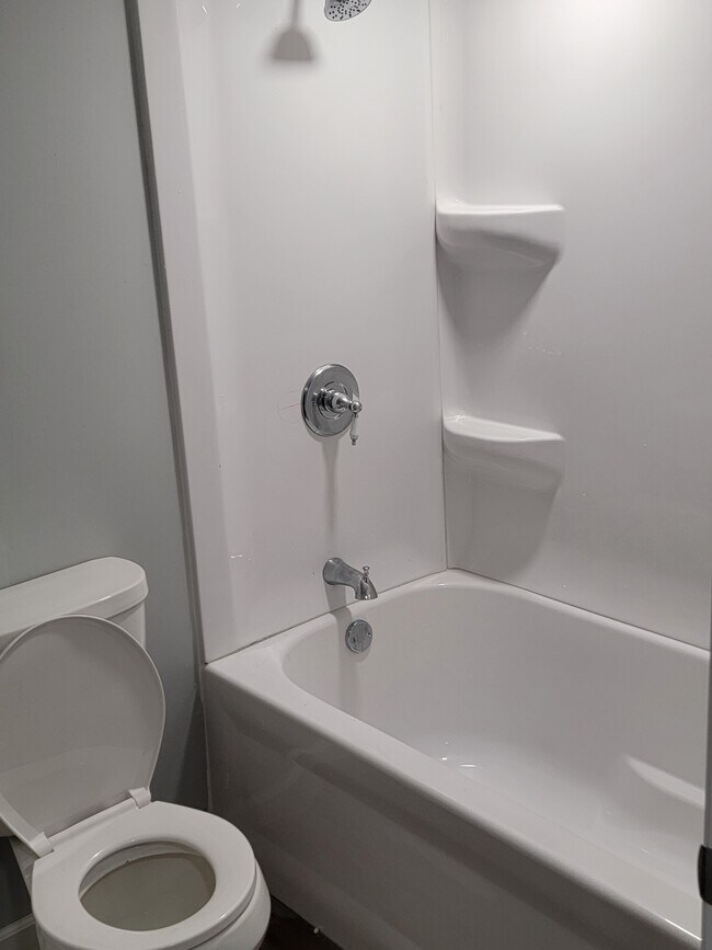 Building Photo - 5814 46th Ave S