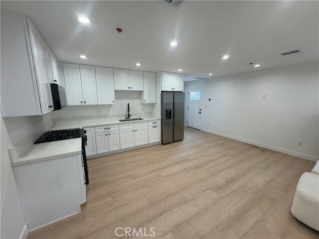 Foto del edificio - 8203 Greenbush Ave