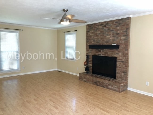 Building Photo - Gorgeous North Augusta Home with Pool