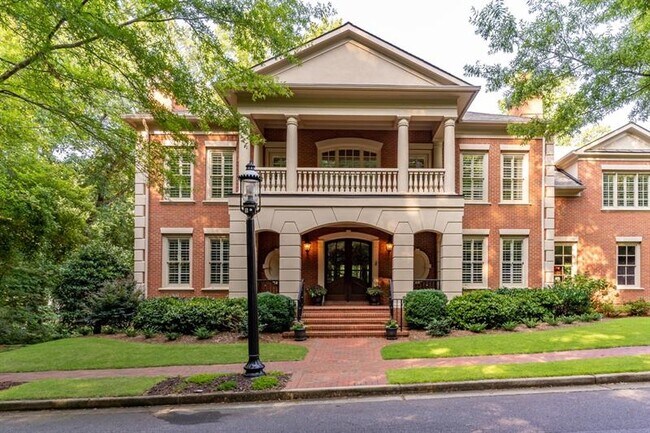 Building Photo - 3148 E Addison Dr