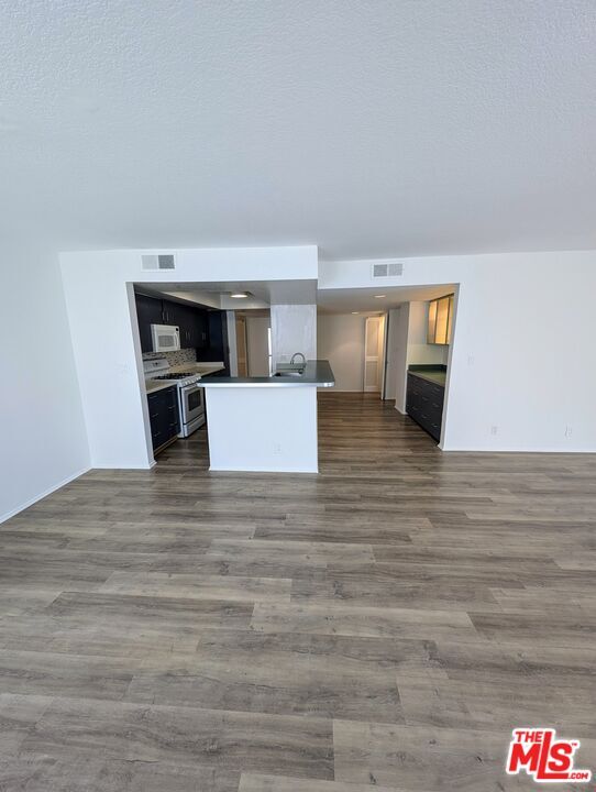 Foto del edificio - 1312 S Saltair Ave