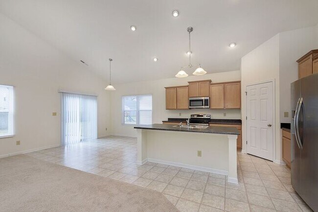 Foto del edificio - 3 Bedroom 2 Full Bath Ranch in Westfield in Popular Maple Knoll!