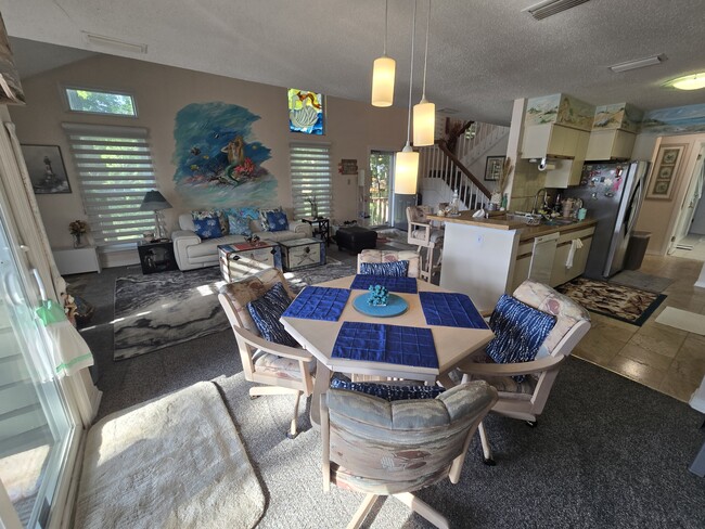 Building Photo - 2717 Seashore Cove