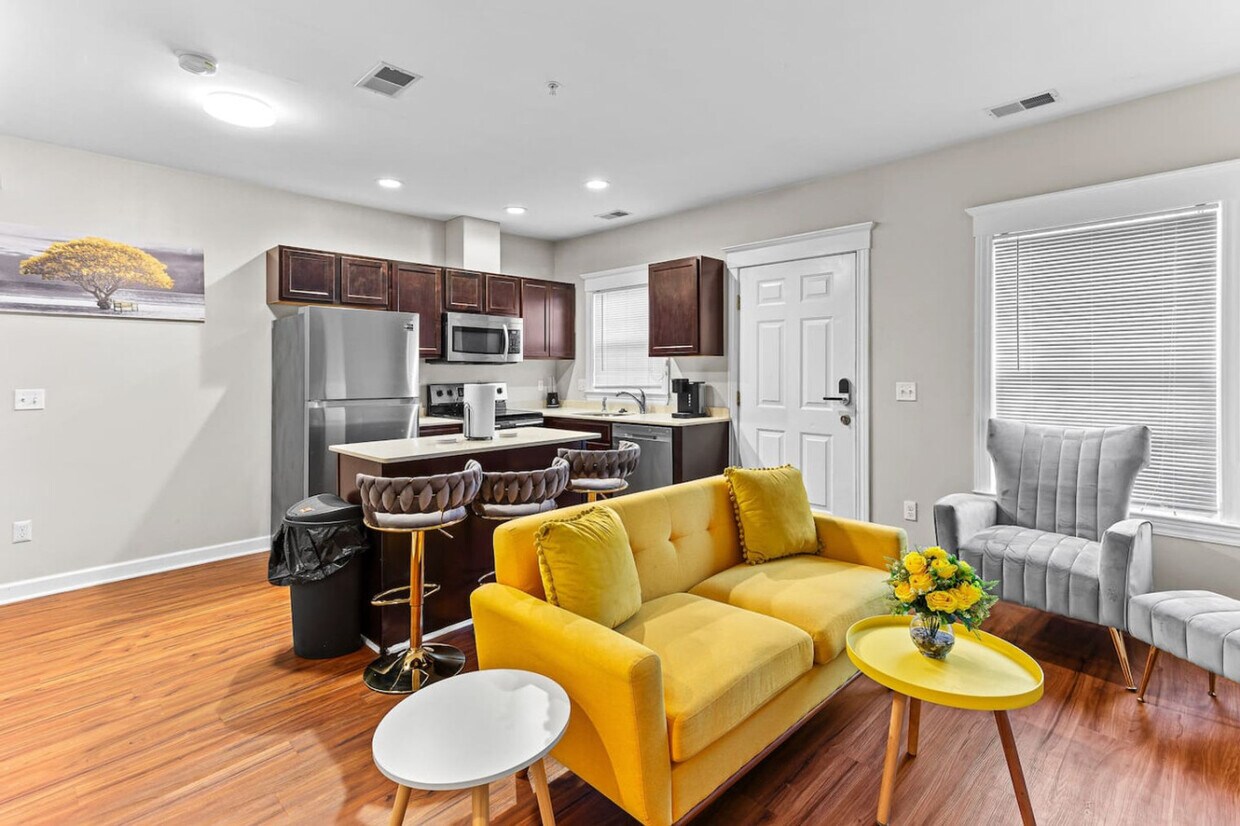 Foto principal - 701 E Kirby St