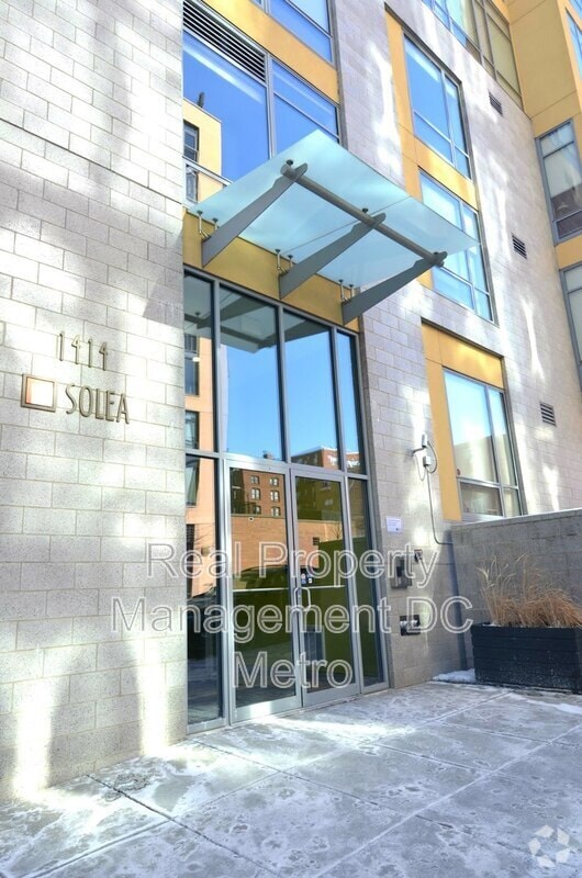 Building Photo - 1414 Belmont St NW
