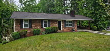 Building Photo - 2735 Tablerock Rd