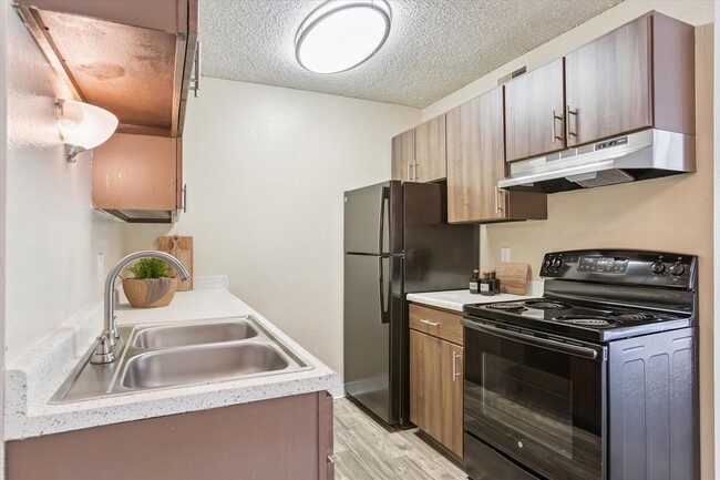 Building Photo - Montebello Gardens