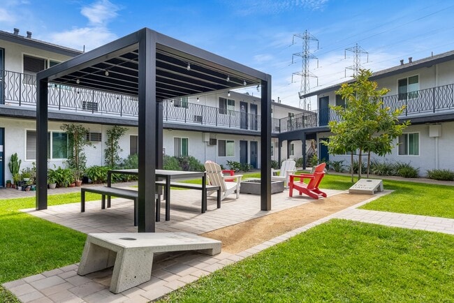 Building Photo - The 5800 Apartment Homes