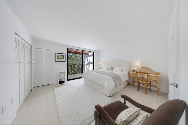 Foto del edificio - 265 Grapetree Dr