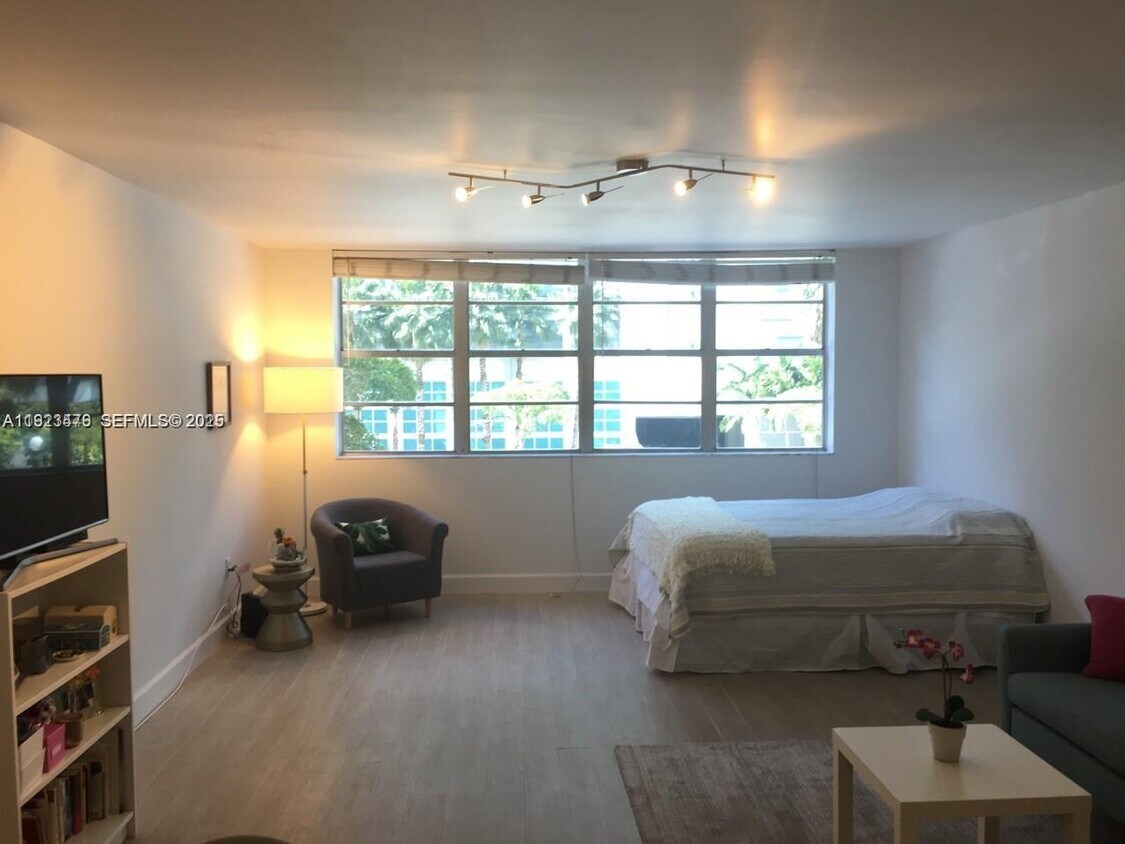 Foto del edificio - 999 Brickell Bay Dr