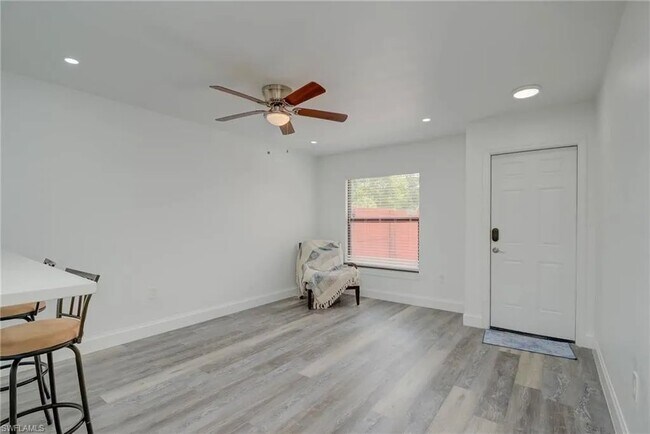 Foto del edificio - 27650 Imperial Shores Blvd