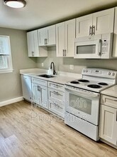 Building Photo - 9 Emerald Dr