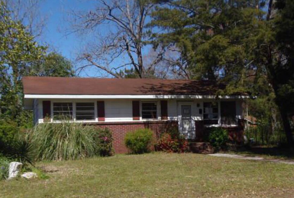 213 E Byrd St, Timmonsville, SC 29161 House Rental in Timmonsville