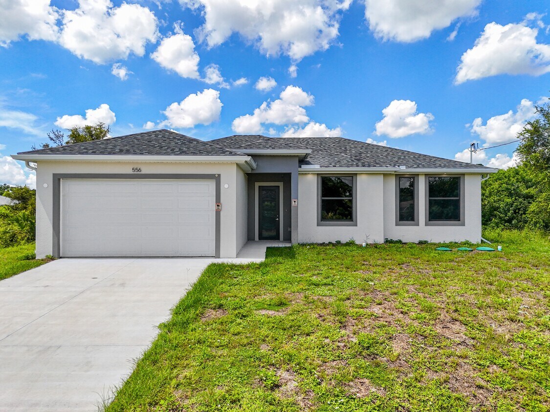 Foto principal - 556 Sherwood Ave S