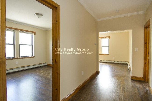 Building Photo - 439 Walnut Ave