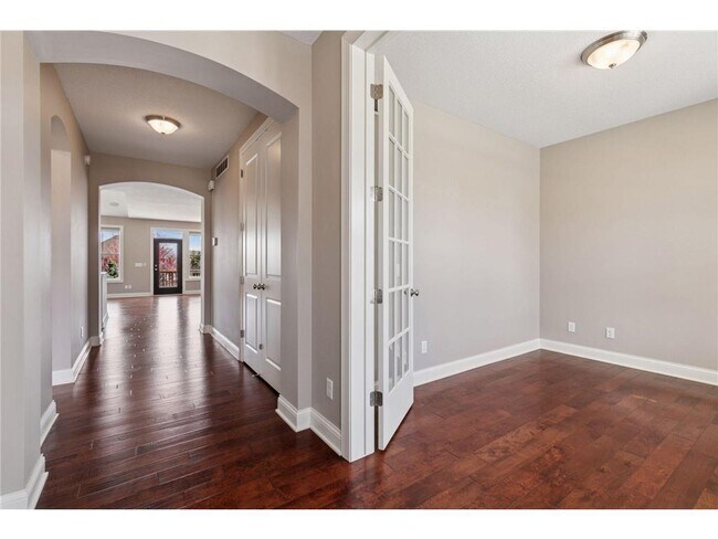 Foto del edificio - 16588 E Lake Dr