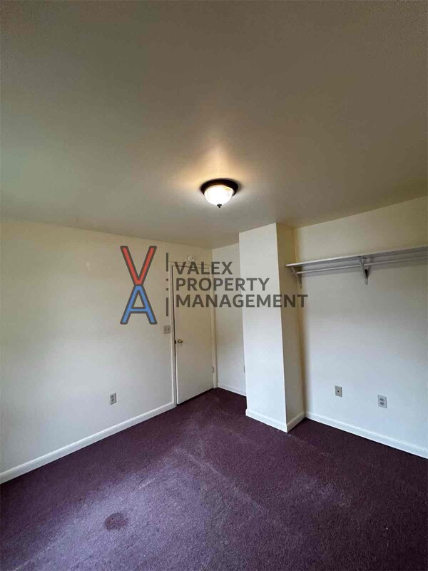 Foto del edificio - 361 Warren Ave