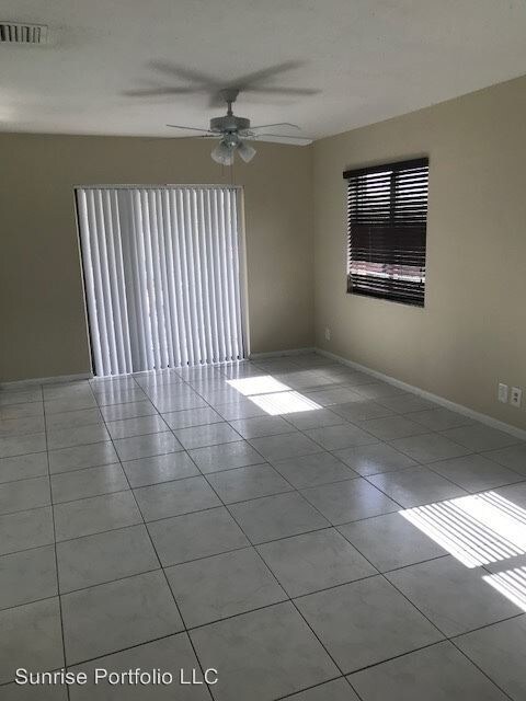 Foto del edificio - 2 br, 2 bath Apartment - 5960 NW 16th Pl