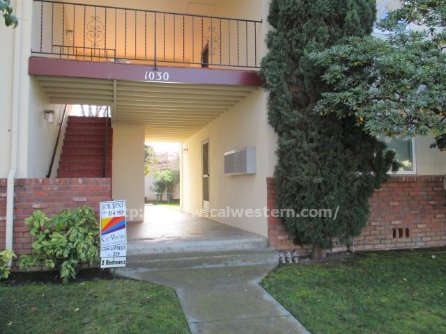 Primary Photo - 1030 W Olive Ave