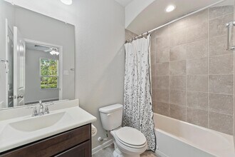 Building Photo - 12043 Talmadge Reach Dr