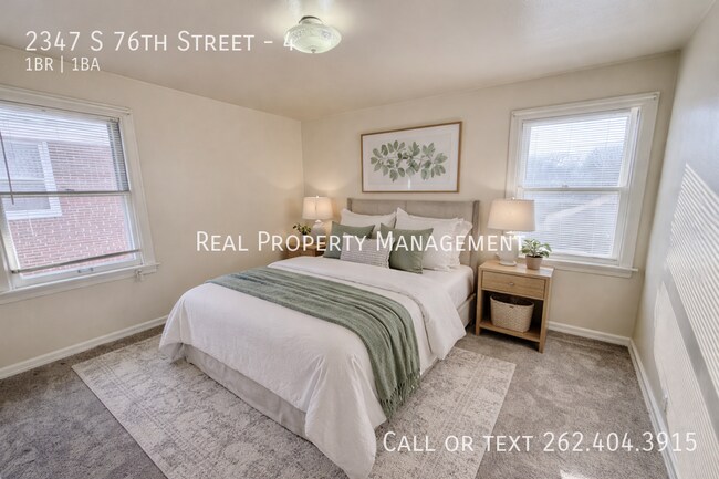 Foto del edificio - 2347 S 76th St