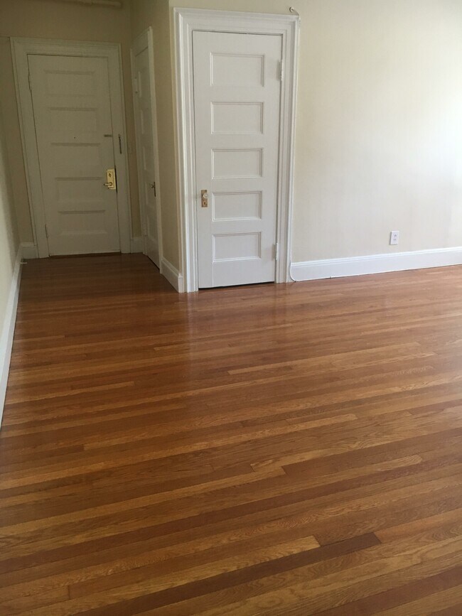 Foto del edificio - 1490 Beacon St