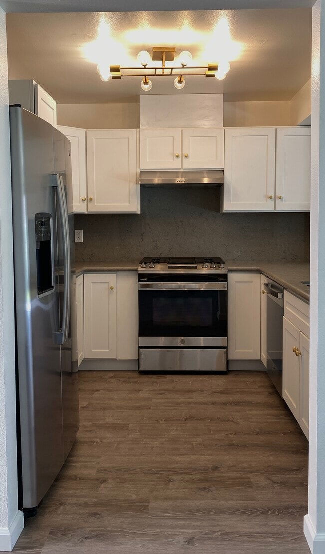 Building Photo - BOULDER CT (80A)