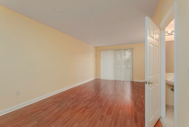 Building Photo - 4150  Napoli Lake Drive  Riviera Beach Fl ...