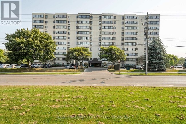 Building Photo - 1600 Adelaide St