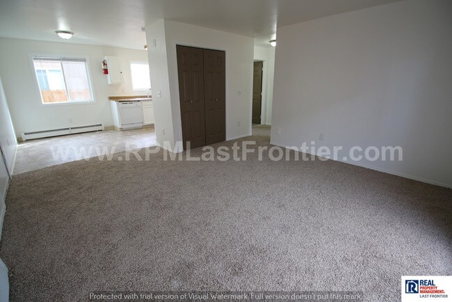 Foto del edificio - 5820 E 4th Ave
