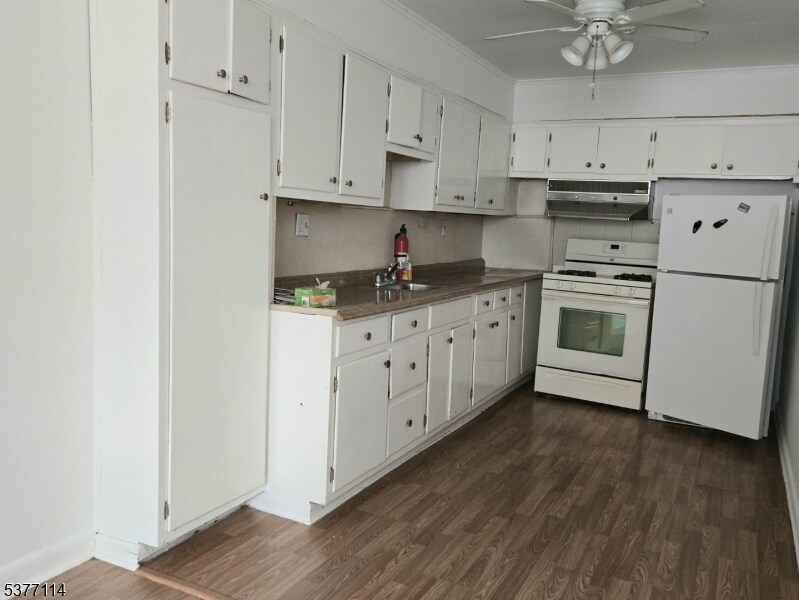 Primary Photo - 305 Green Ave
