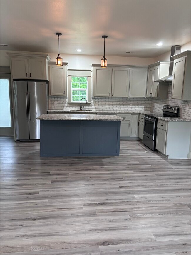 Foto del edificio - 14148 Fairmount Rd