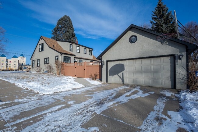 Foto del edificio - 1621 W 22nd St