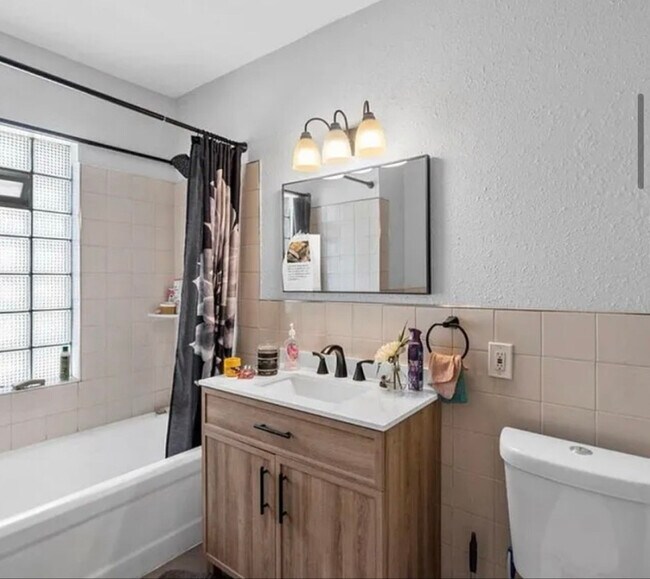 Foto del edificio - 748 N 34th St