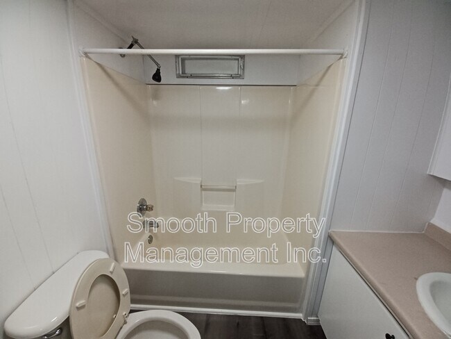 Foto del edificio - 191 E Oakfield Rd